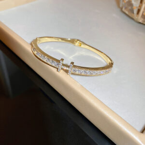 Zircon Letter H Snap Bracelet