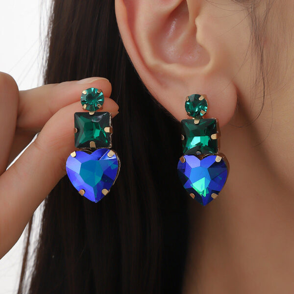 Wholesale Colored Diamond Geometric Heart Alloy Earrings