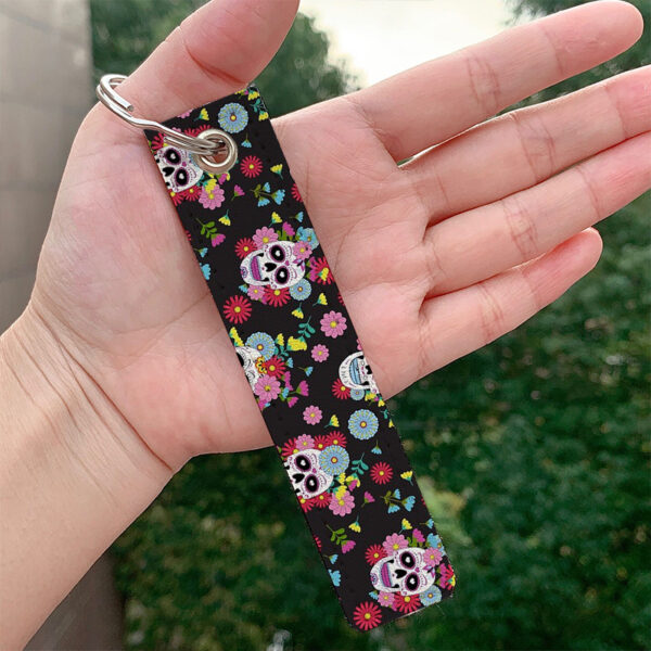 O1CN01LEv5cE2CxpcnmCG91_2213263968541-0-cib Wholesale Skull PU Keychain Accessories