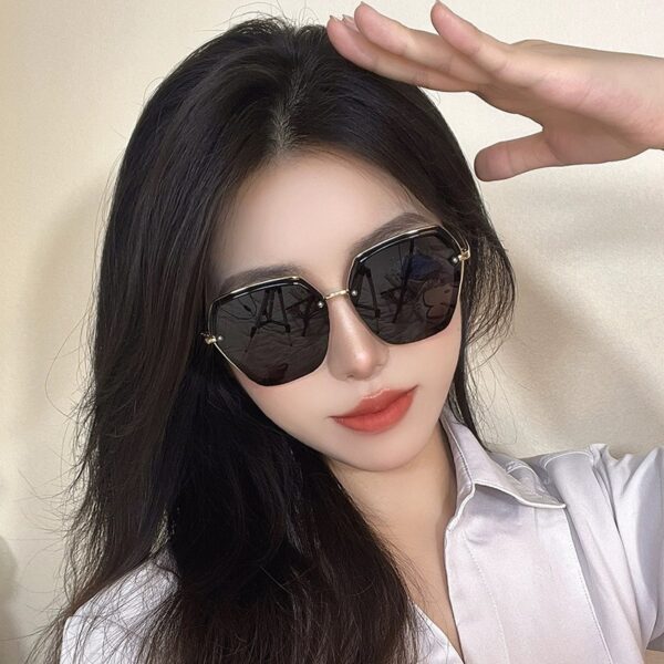 O1CN01LXUUZW1i2BQ5OxQXf_2212449974354-0-cib Wholesale Polarized Fashion Polygon Versatile Large Frame Sunglasses