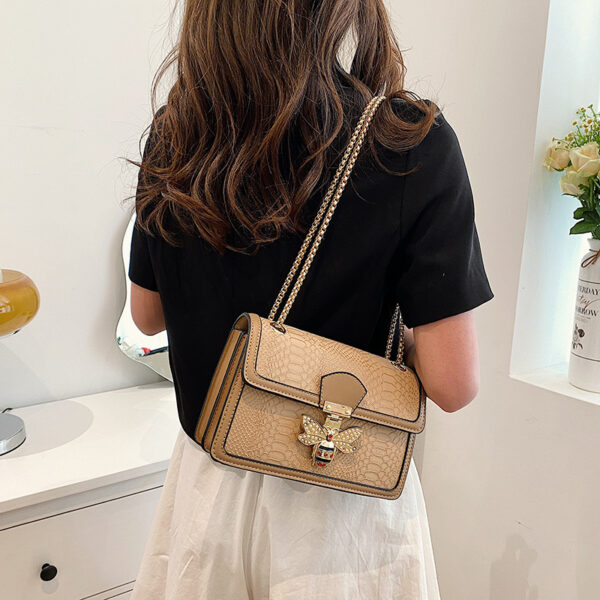 Wholesale The New Fashion Trend Retro Chain Crossbody Small Square Bag Is Foreign and High-end