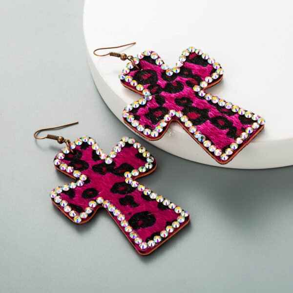 O1CN01LkgqAP2LDsGjRQDP7_2206398079659-0-cib Wholesale Cross Shape Double Sided Printed Leopard Earrings