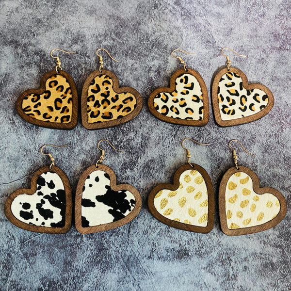 O1CN01LktSjn1zp30nnCWUQ_2215459036762-0-cib Wholesale Valentine's Day Genuine Leather Heart Leopard Print Horsehair Inlaid with Wooden Classic Retro Earrings