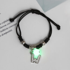 Letter W [1 luminous bracelet]]