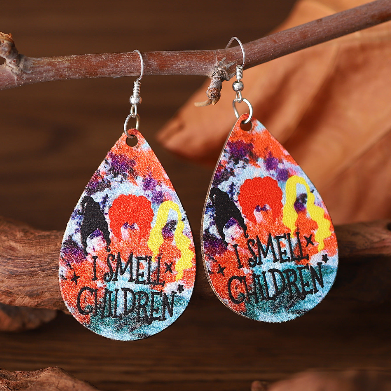 Wholesale Witch Head I Smell Chilen Water op Double Sided PU Leather Earrings
