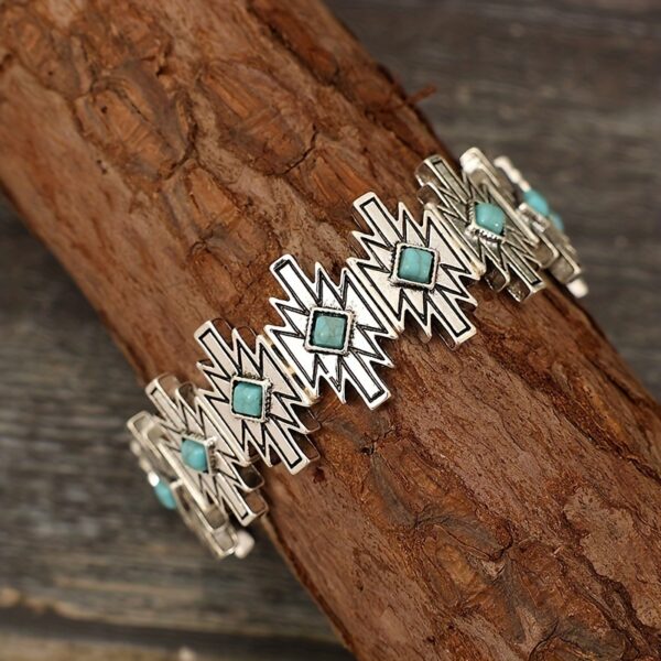 O1CN01LxYtgF1qyMf335sFb_2206372095564-0-cib Wholesale Retro Style Personalized Stitching Lightning Cube Turquoise Bracelet