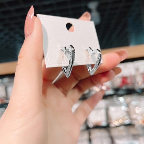 O1CN01M3m9AO1jNXMKMzhvr_3551054536-0-cib Wholesale Micropaved Zirconia Love Heart Earrings