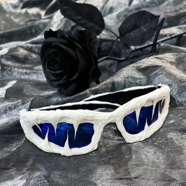 Wholesale Steampunk Fashion Trendy Personality Small Frame Shark Teeth Drop Gel Sunglasses