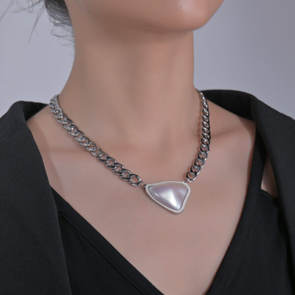 O1CN01MFJt2I25XXSqDm7wx_2525097536-0-cib Wholesale Titanium Steel Heart Shape Gemstone Pendant Clavicle Necklace