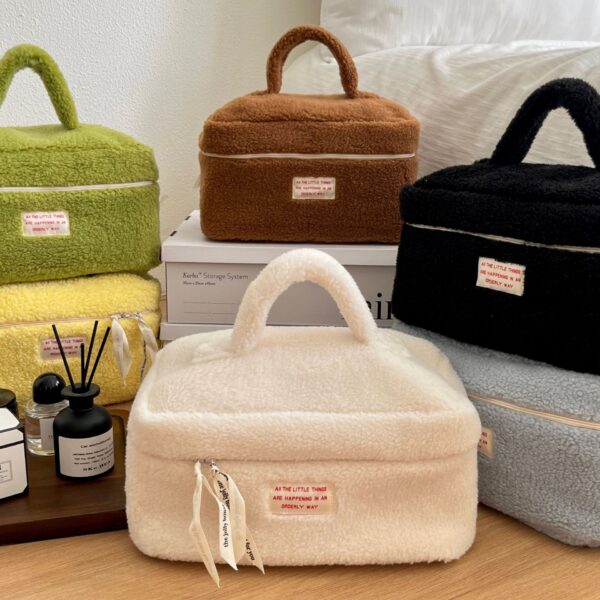 Wholesale Plush Makeup Bags, Wash Bags, Large Capacity Portable Travel Storage Bags