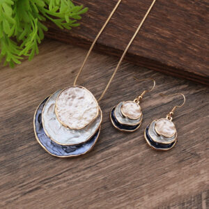 Dark blue ring set-gold