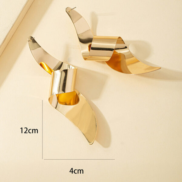 Wholesale Spiral Large Size Exaggerated Earrings