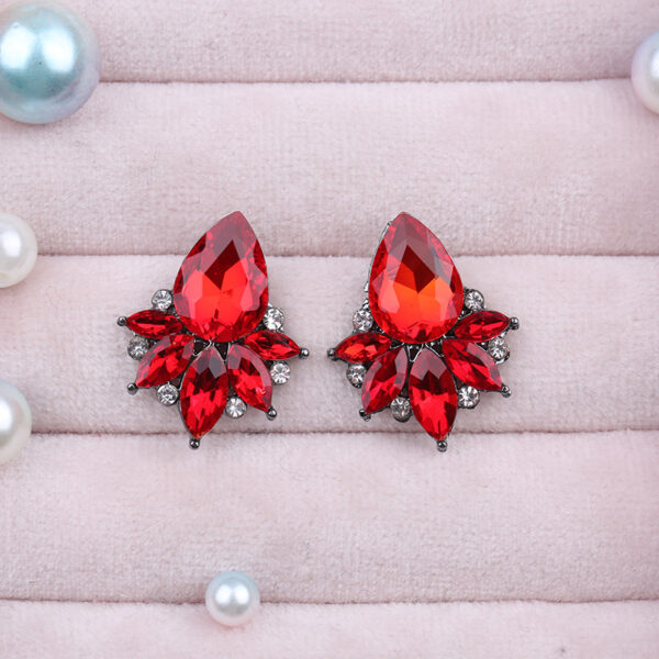 O1CN01MfJ1CU1W9Ft1NpwI3_2200726082745-0-cib Wholesale Crystal Multicolor Zinc Alloy Earrings