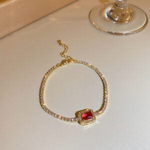 Micro-inlaid red square bracelet