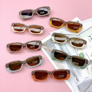 O1CN01MsTLAh1LvNpuz1jJI__979381361-0-cib Wholesale PC Color Contrast UV Resistant Children's Sunglasses