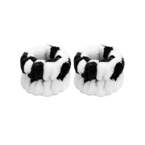 A pair of milk cow pattern (3 hand stitches)