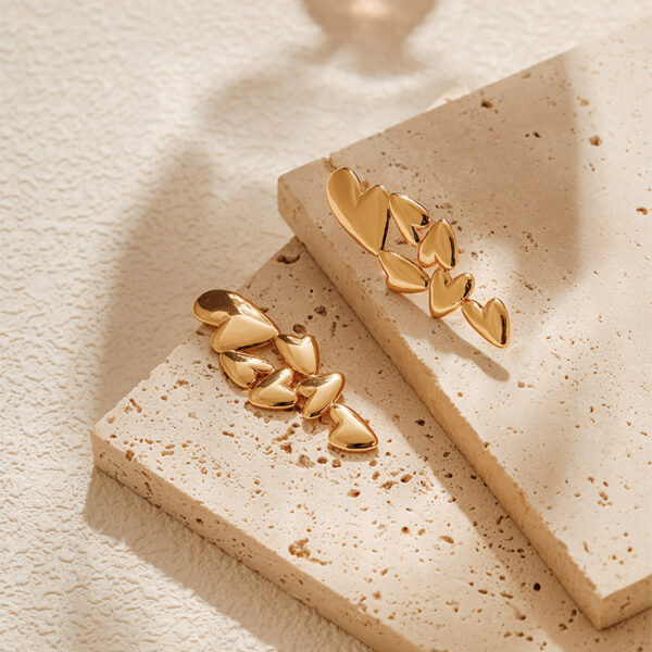 O1CN01NpFNZn1EhSZUM4Ove_2210915660383-0-cib Wholesale Heart Irregular Copper Plated 18K Real Gold Earrings