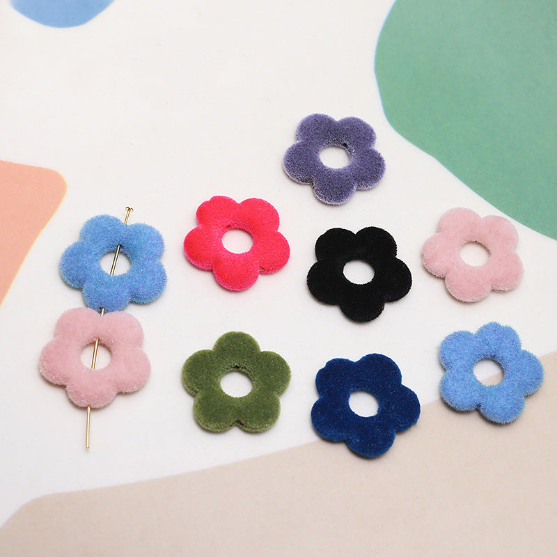 Wholesale of Retro Veet Hollow Large Flower Bead Jewelry Materials