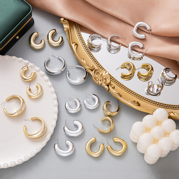 Wholesale C-shaped Electroplating Simple Plain Ring Acrylic Earrings