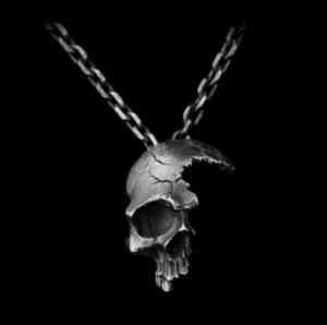 O1CN01O6RYpf1WVhOaRGFYf__3379762794-0-cib Wholesale Alloy Gothic Half Face Skull Necklace