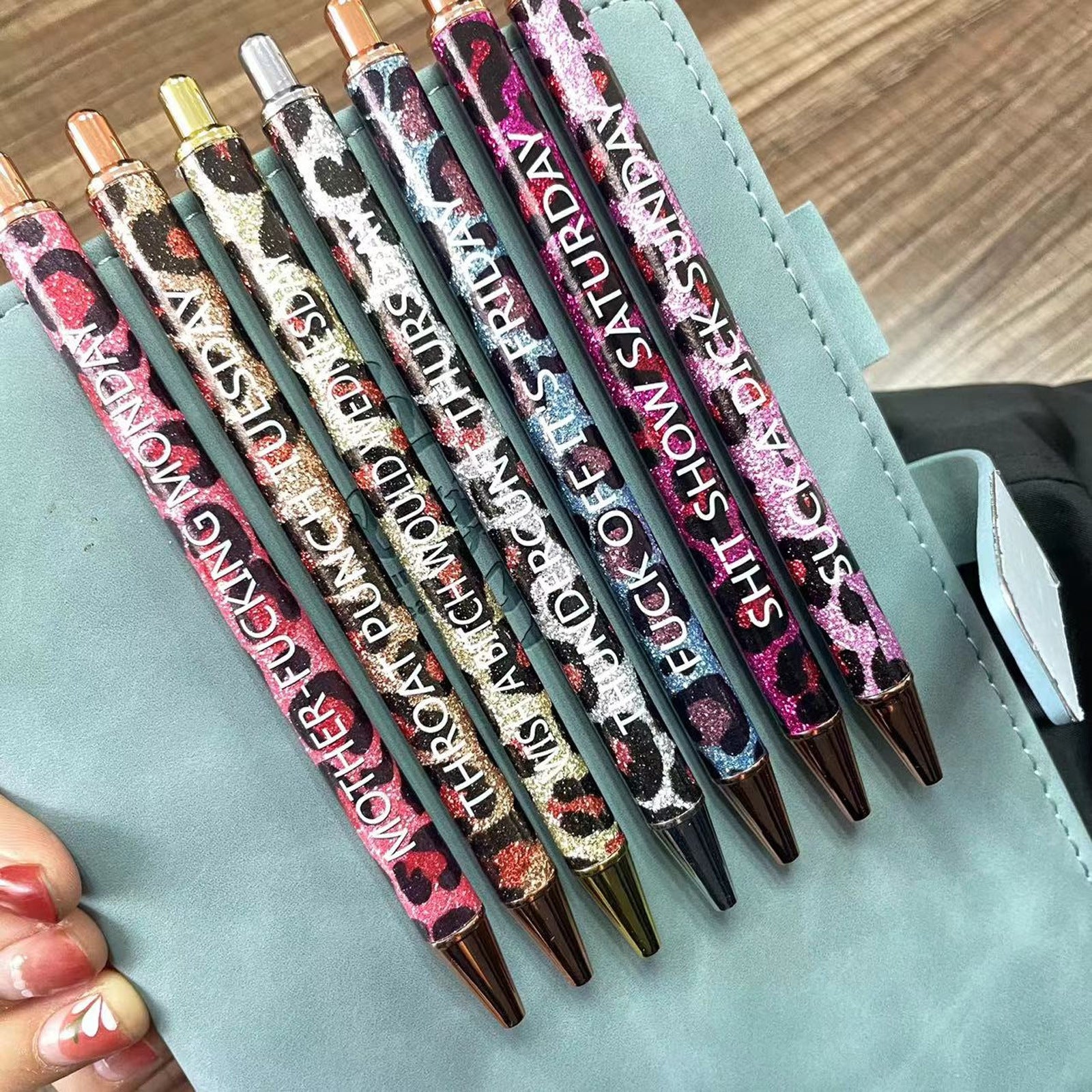 Wholesale Pens Funny Pens Leopard Print Metal Press Ball Pen Set