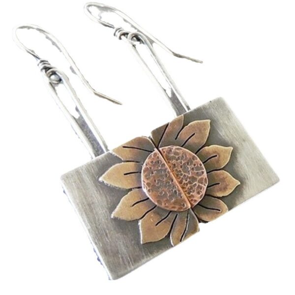 O1CN01Obfsw11fCJKttaVbt_4260613970-0-cib Wholesale Bohemian Square Sunflower Pattern Earrings