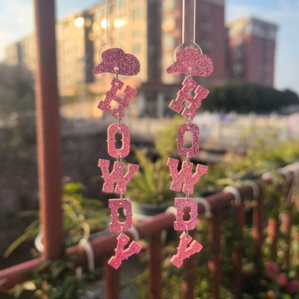 O1CN01Oeni461ZFcYcm0qyH_1794553165-0-cib-1 Wholesale Western Cowboy HOWDY Long Letter Acrylic Earrings