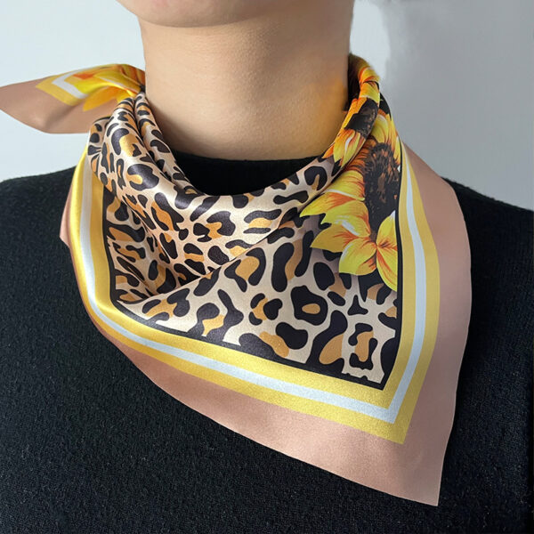 Wholesale Plain Silk Scarf Sunflower Leopard Print Fashion Sunflower Silky Print Scarf