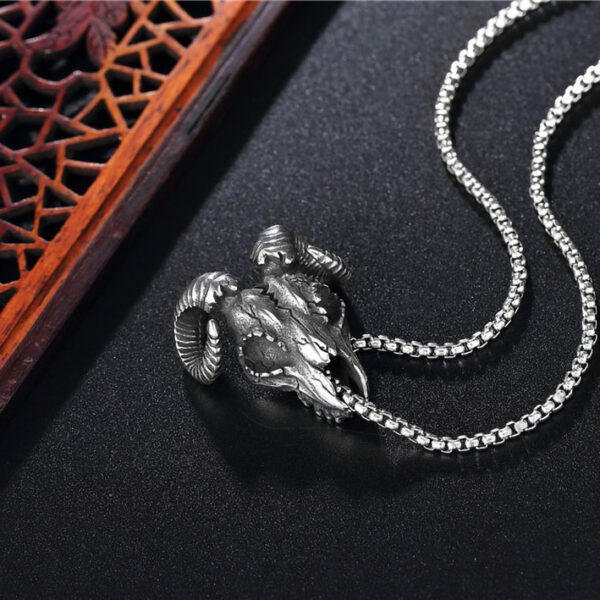 Wholesale Jewelry Alloy Ram Head Skull Pendant Necklace
