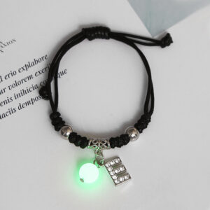 Letter E [1 luminous bracelet]]