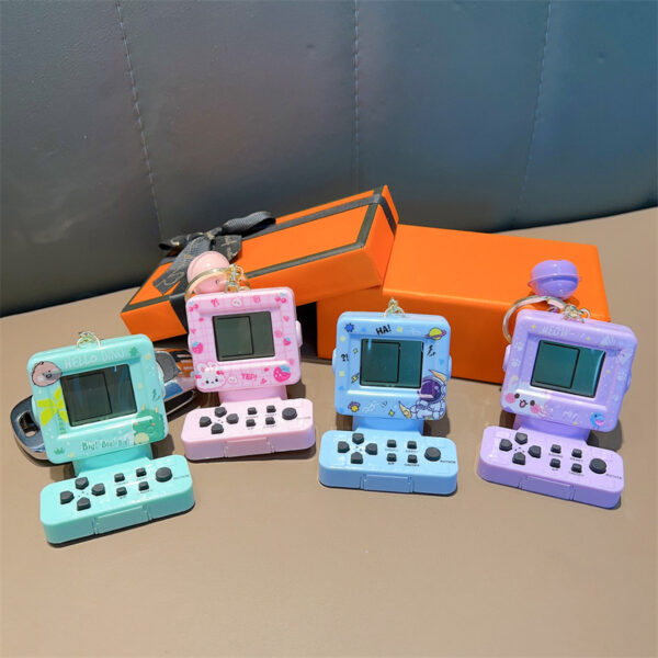Wholesale Plastic Italy Mini Pocket Computer Electronic Game Console Keychain