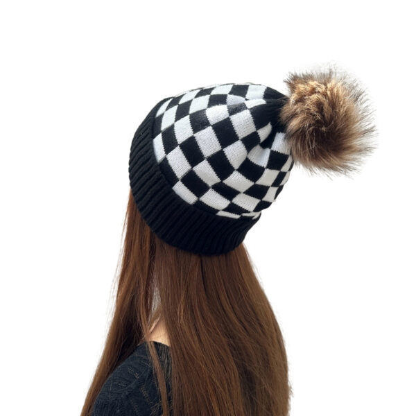 O1CN01PkheHj1OiVdyhJYzp_2636301739-0-cib Wholesale Black and Red Plaid Fur Ball Wool Hat To Prevent Cold and Warm Knitted Hat