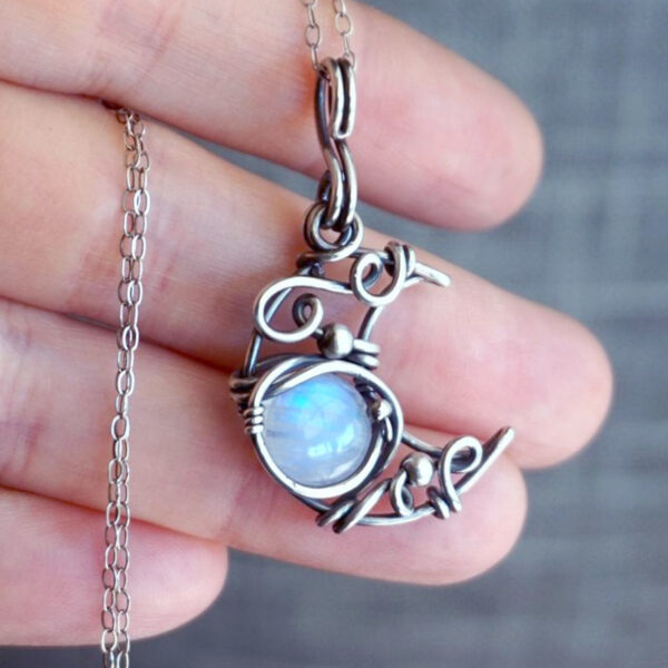 Wholesale Moonstone Moon Pendant Alloy Necklace