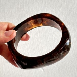 Square brown and white floating flowers