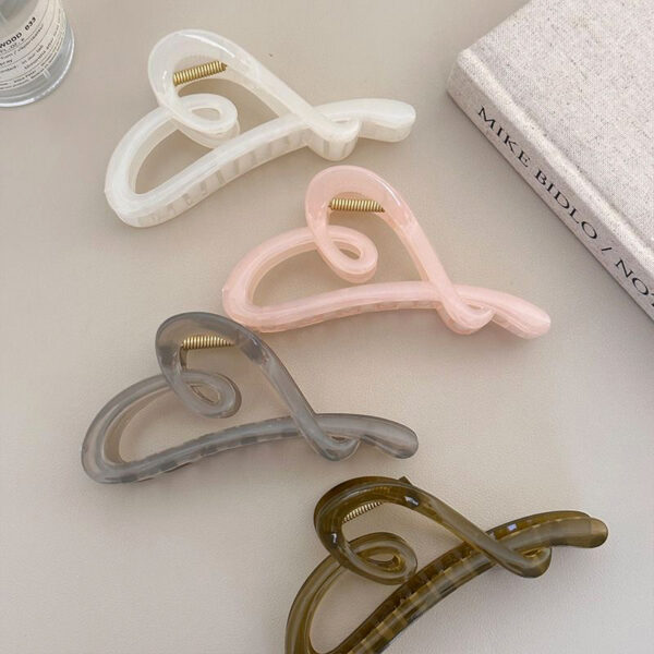 O1CN01PslK9j2FUvakOedaQ_2211406438884-0-cib Wholesale Love Hair Large Shark Clip