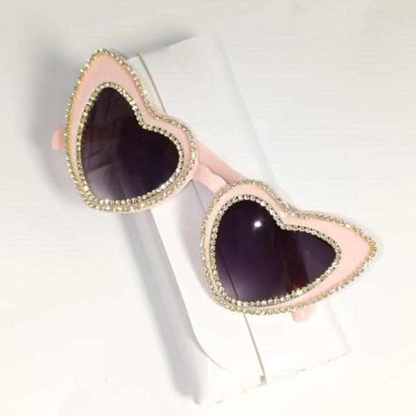 O1CN01PwAK662Jdrla2Y5qn__2217202429445-0-cib Wholesale Stylish Sunglasses with Diamonds