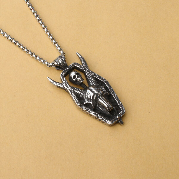 Wholesale Gothic Stainless Steel Sheep Head Skull Titanium Steel Necklace