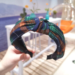 [Dotted lines] blue and green