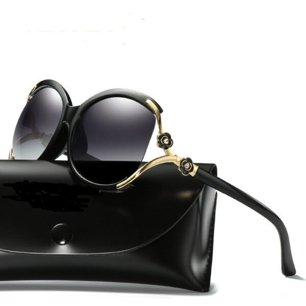 O1CN01QM0QHx1jH7pTeZ7Lb__2213444044522-0-cib Wholesale Large Frame Hollow Camellia Sunglasses