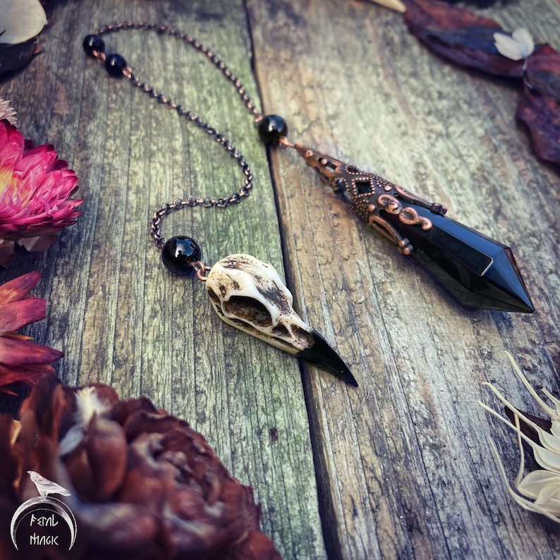Wholesale Gothic Crow Crystal Pendant Aessories