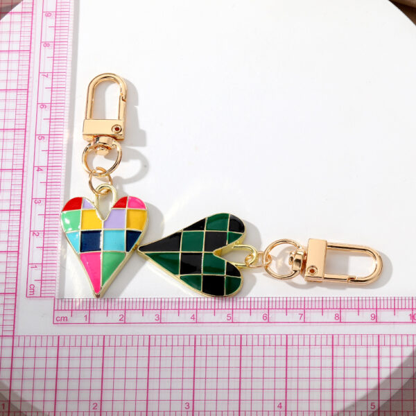 O1CN01QaChdF215p9w3y1MR_4097876934-0-cib Wholesale Minimalist Grid Heart Alloy Keychains