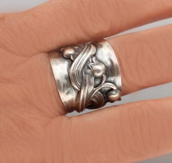 O1CN01QhIxKs1TI0bzzH22k_2206709272358-0-cib Wholesale Gothic Vintage Octopus Alloy Rings