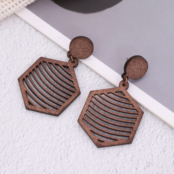 O1CN01QjlqXn1ftMUbH9Uqb__3172764064-0-cib Wholesale Vintage Geometric Hollow Line Wood Chip Earrings