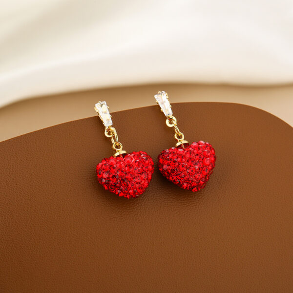 O1CN01QrregJ1onFWBRGVWx_2059265269-0-cib Wholesale Red Full Diamond Heart-shaped Titanium Steel Earrings