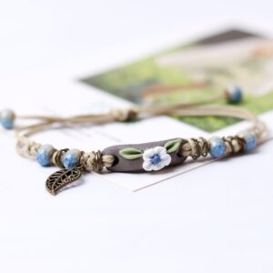 blue core white flower