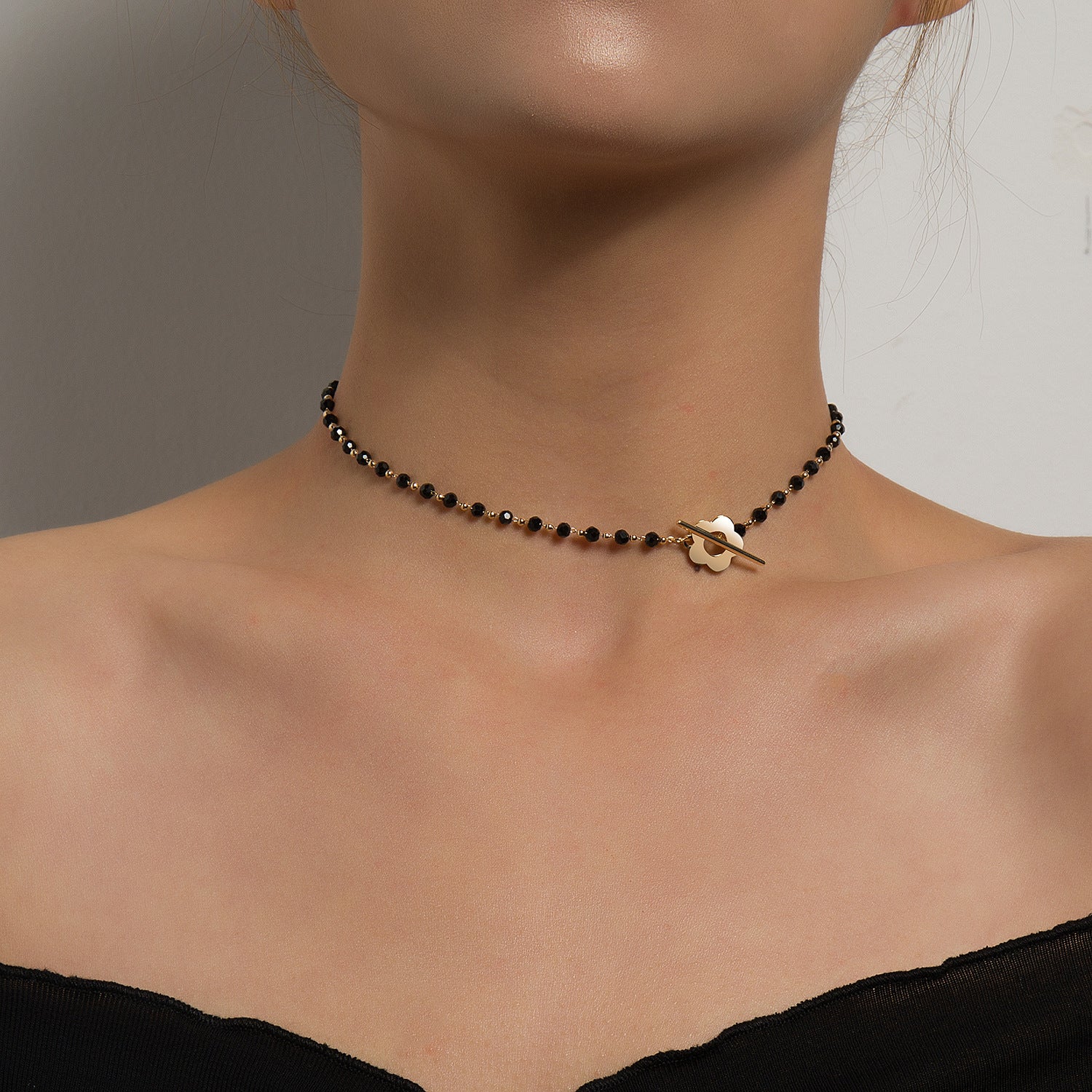 Wholesale Black Crystal Glass Bead Chain OT Buckle Short Flower Alloy Necklaces