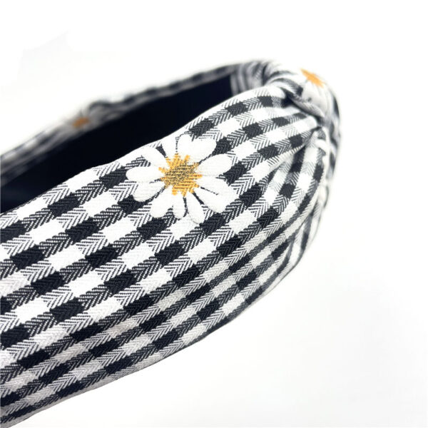 Wholesale Vintage Black and White Checkered DaisiesKnotted Headbands