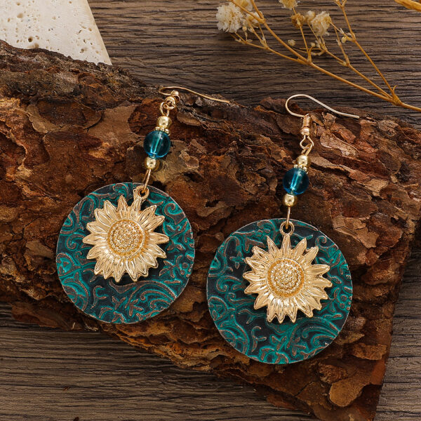 O1CN01REol7k1WVhR3yFANd_3379762794-0-cib Wholesale Color Separation Double Layer Sunflower Pattern Earrings