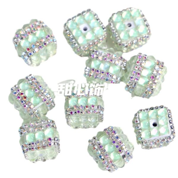 O1CN01RHIj2B21J6fWWgquL_2215531016963-0-cib Wholesale Acrylic Diamond Beads
