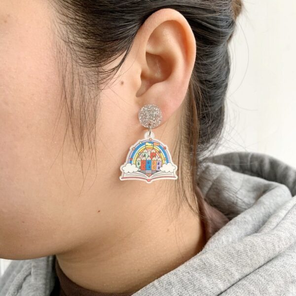 O1CN01RsKtMM1ZFcawI0HPl_1794553165-0-cib Wholesale Acrylic Printed Rainbow Book Color Crayon Castle Earrings